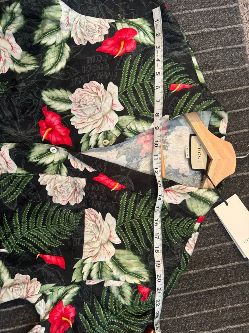 limited edition “ MAISON DEL'AMOU Sine AMORE” for GUCCI Button-Down Shirt